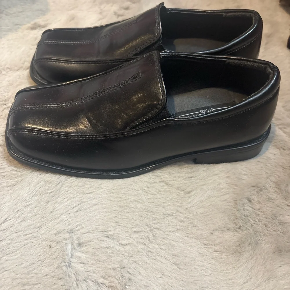 Stacy Adams Classic Black Leather Loafers